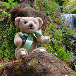 Bumpa Beer by Merrythought. Limited edition, numbered, hand-made British teddy bear
